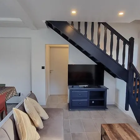 فيلة Aux Passagers De La Baie 3 لو كْروتْوَ