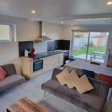 فيلة Aux Passagers De La Baie 3 لو كْروتْوَ