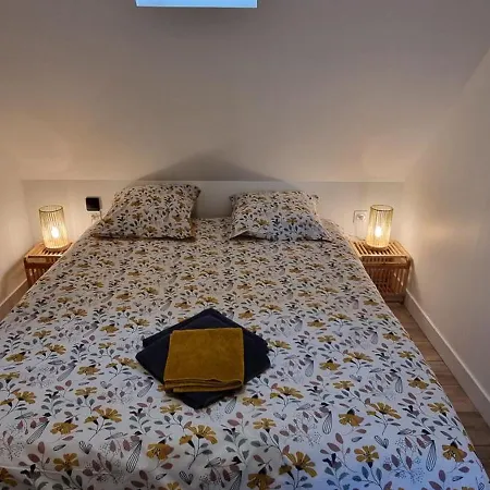 Aux Passagers De La Baie 3 فيلة لو كْروتْوَ