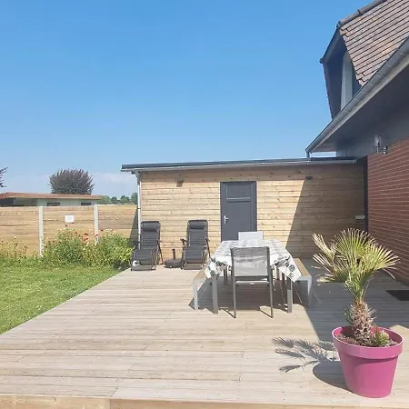 Aux Passagers De La Baie 3 3 Etoiles Grand Jardin Terrasse Parking Proche Crotoy Le Crotoy